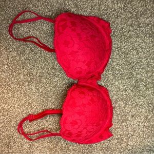 Victoria’s Secret bra 32D never worn